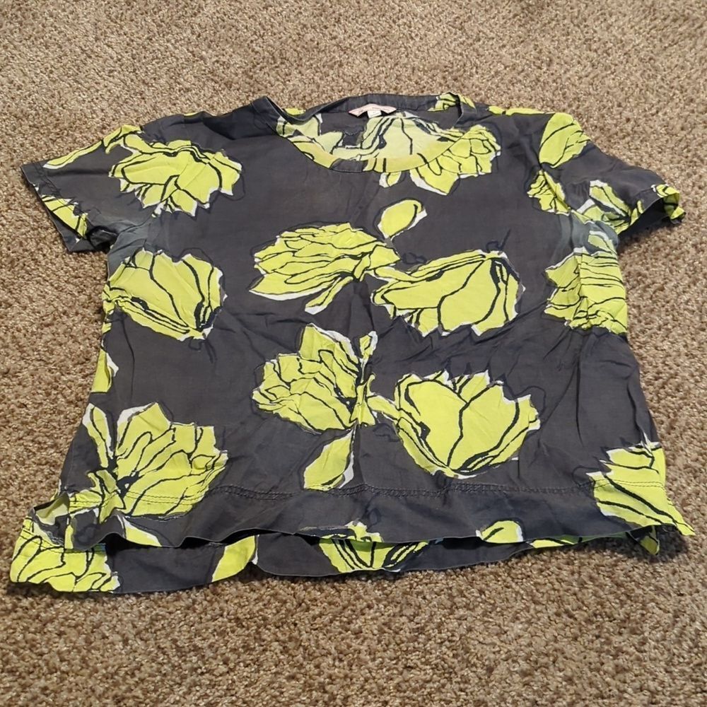 Women's Gap gray blouse with yellow floral print size medium